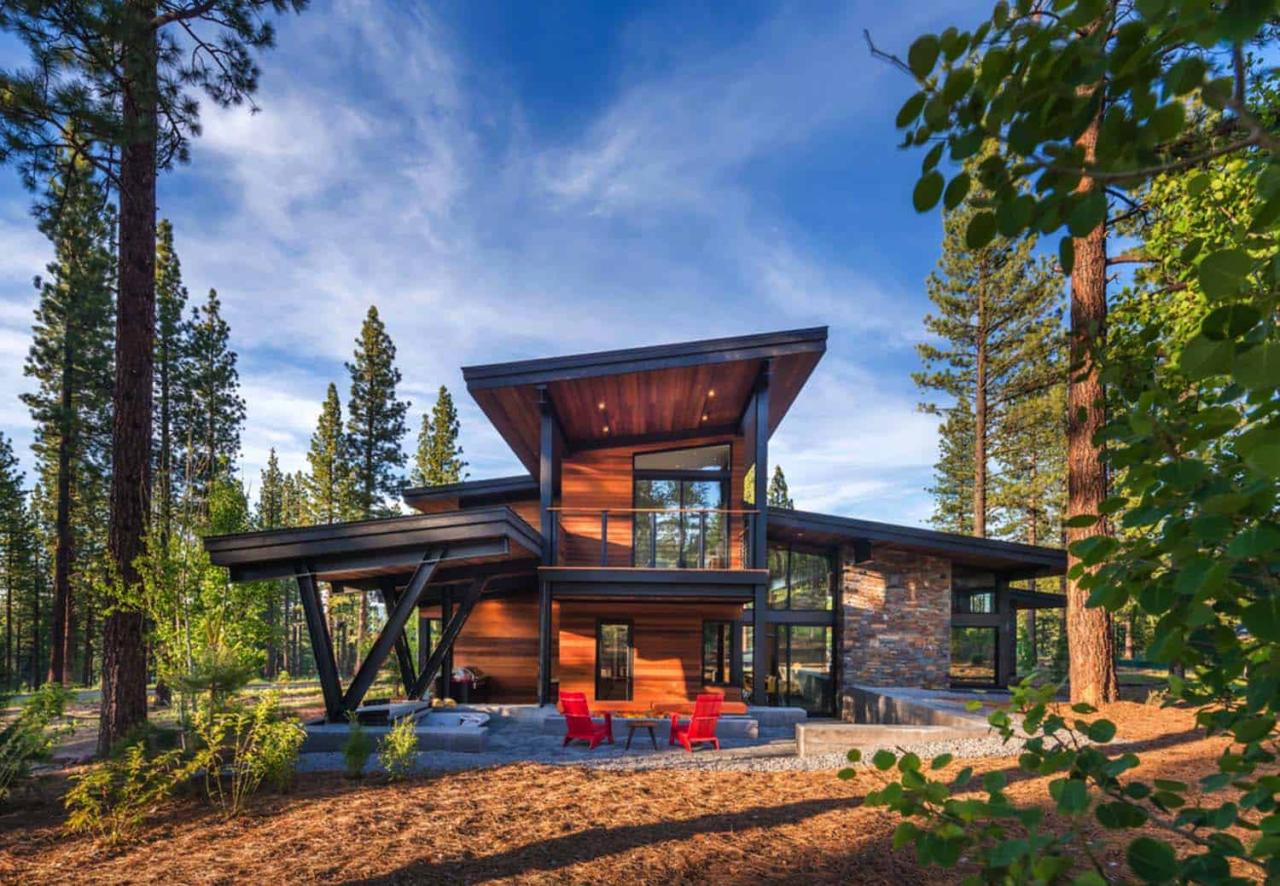 Prefabricated Tahoe mountain home